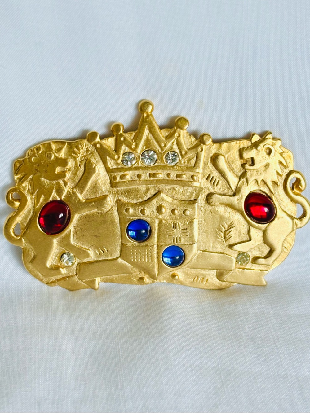 Vintage Jonette Jewelry JJ 1988 Brooch Lion Crown Gold Tone Coat of Arms Pin